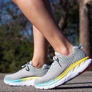 Hoka One One / Clifton 5